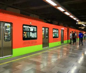 ¡Ya lo agarraron! Detienen a sujeto que pinchaba en el Metro