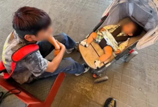 Hallan a niño viajando con bebé en Pantitlán; buscaba a sus papás Hallan a niño viajando con bebé en Pantitlán; buscaba a sus papás