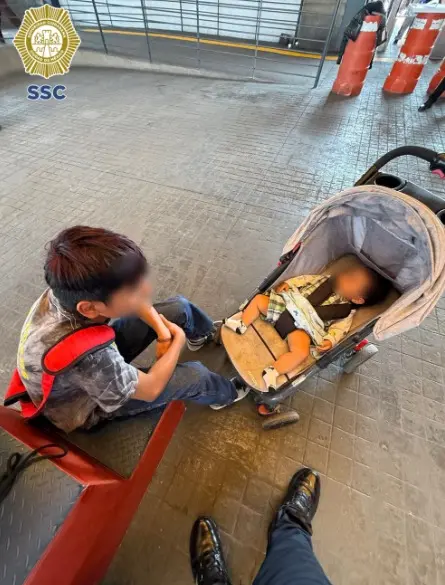 Niños tenían hambre y salieron a buscar a sus papás Especial