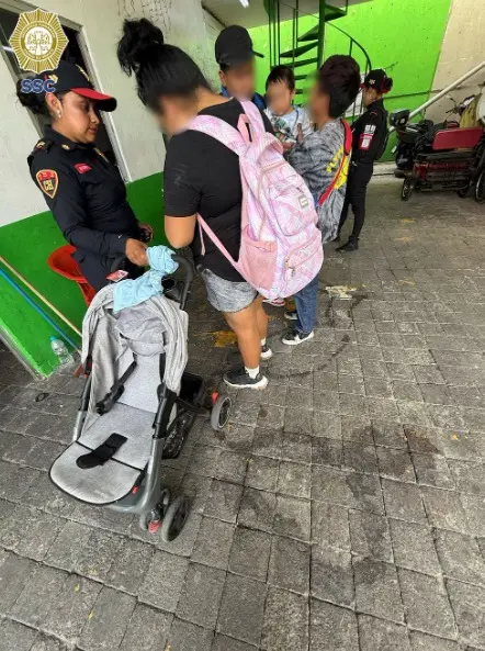 Niños tenían hambre y salieron a buscar a sus papás Especial