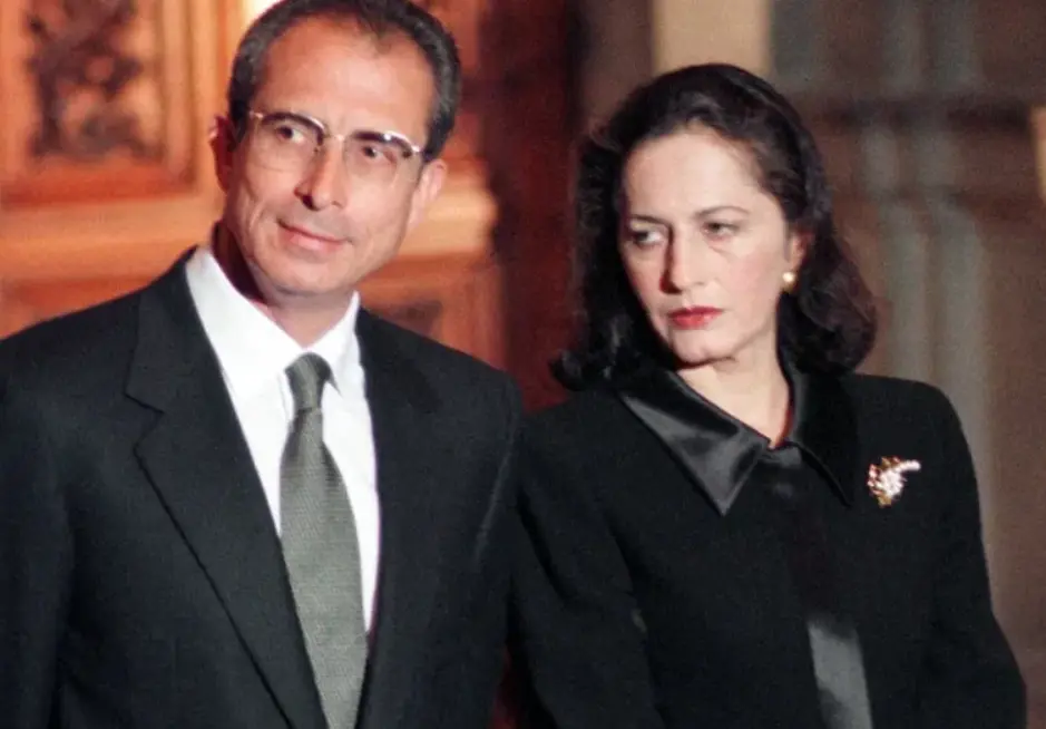 Sale a la luz supuesto esquema de corrupción de la entonces familia presidencial. Especial