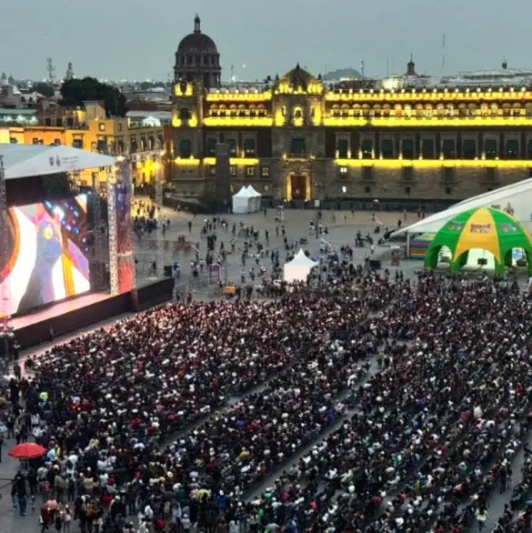 Un gato, una pantalla gigante y 15 mil personas: así vivió CDMX la magia de Flow