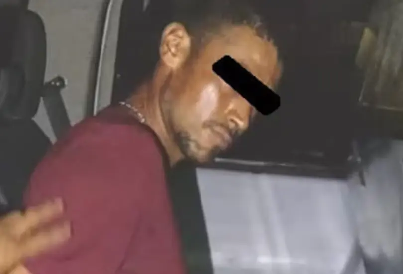 Detienen a hombre por atacar con su perro a vecina