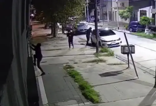 Ladrones entran a casa de jubilado, lo golpean y le roban 4 mil dólares Ladrones entran a casa de jubilado, lo golpean y le roban 4 mil dólares