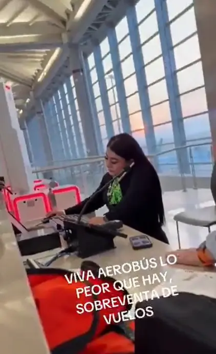 Pasajeros pierden vuelo de Viva Aerobús por sobreventa de boletos Especial