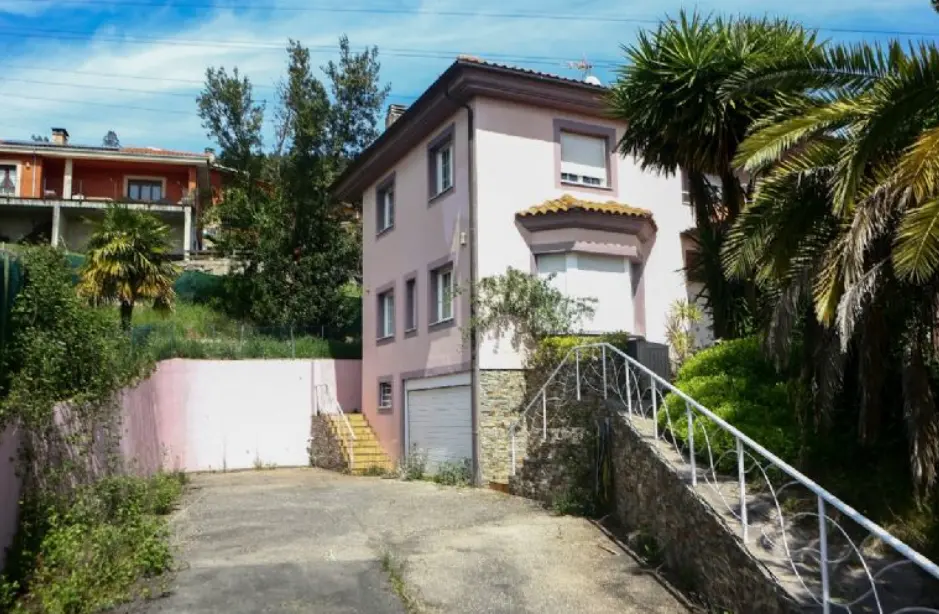 Los vecinos denunciaron que los niños no iban a la escuela.  Especial