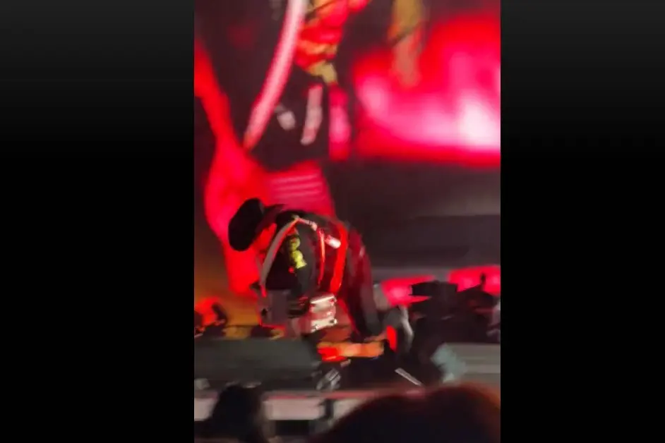 Alfredo Olivas se cae TikTok