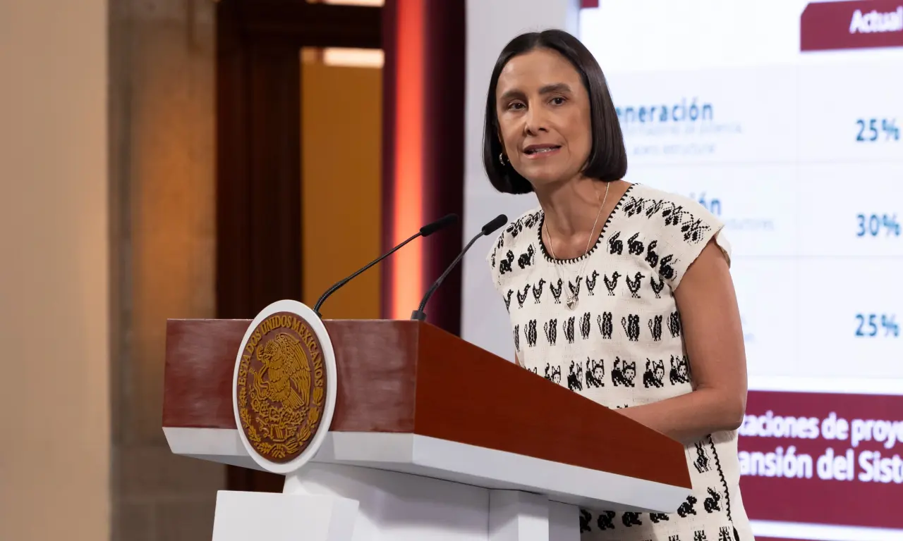  Luz Elena González Escobar presenta plan para fortalecer producción eléctrica nacional 