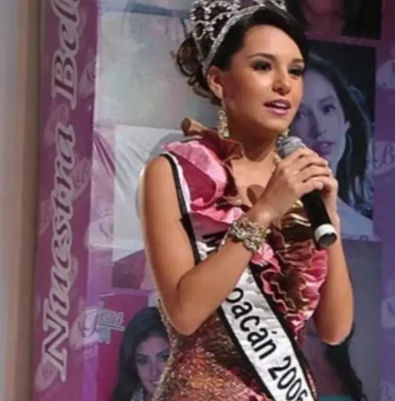 Gan&oacute; el certamen 'Nuestra Belleza Michoac&aacute;n' en 2006, lo que impuls&oacute; su imagen p&uacute;blica a nivel estatal.<br>
