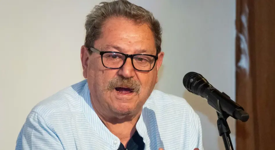 El director del FCE propuso nacionalizar canal 13. Especial