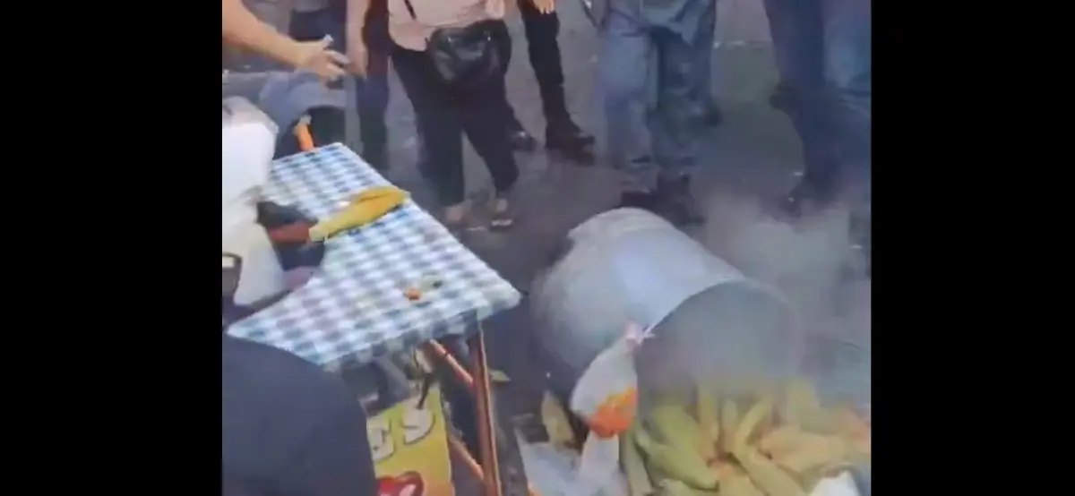 Los tamales quedaron en el piso. Especial.