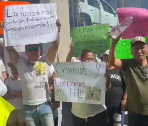Habitantes de Teuchitlán protestan en favor de alcalde detenido por Rancho Izaguirre; "Es un chivo expiatorio, dicen