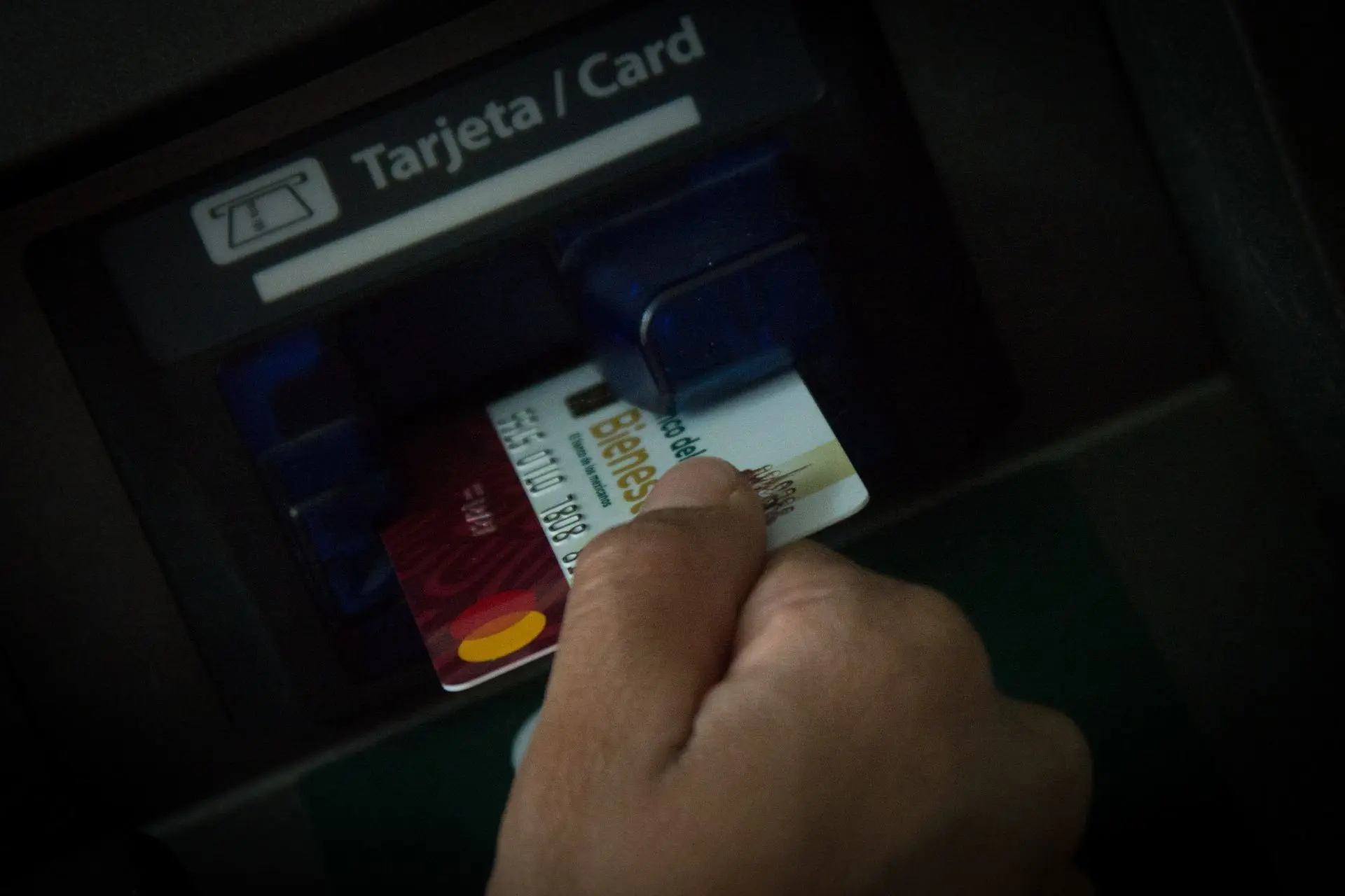 Los retiros se pueden hacer en el Banco del Bienestar. Cuartoscuro.