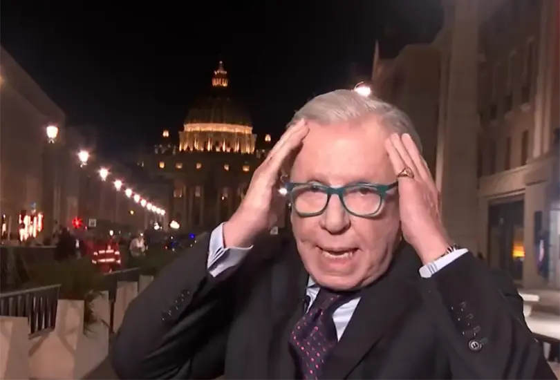 L&oacute;pez D&oacute;riga genera pol&eacute;mica por cobertura en el Vaticano.