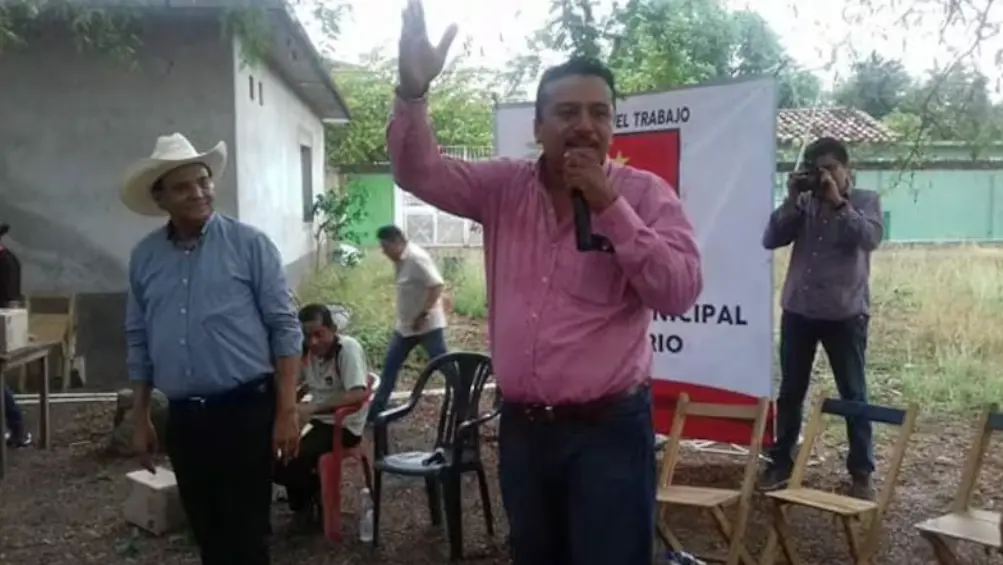 El regidor de Educación de Santiago Niltepec recibió al menos cinco disparos en la espalda. Especial