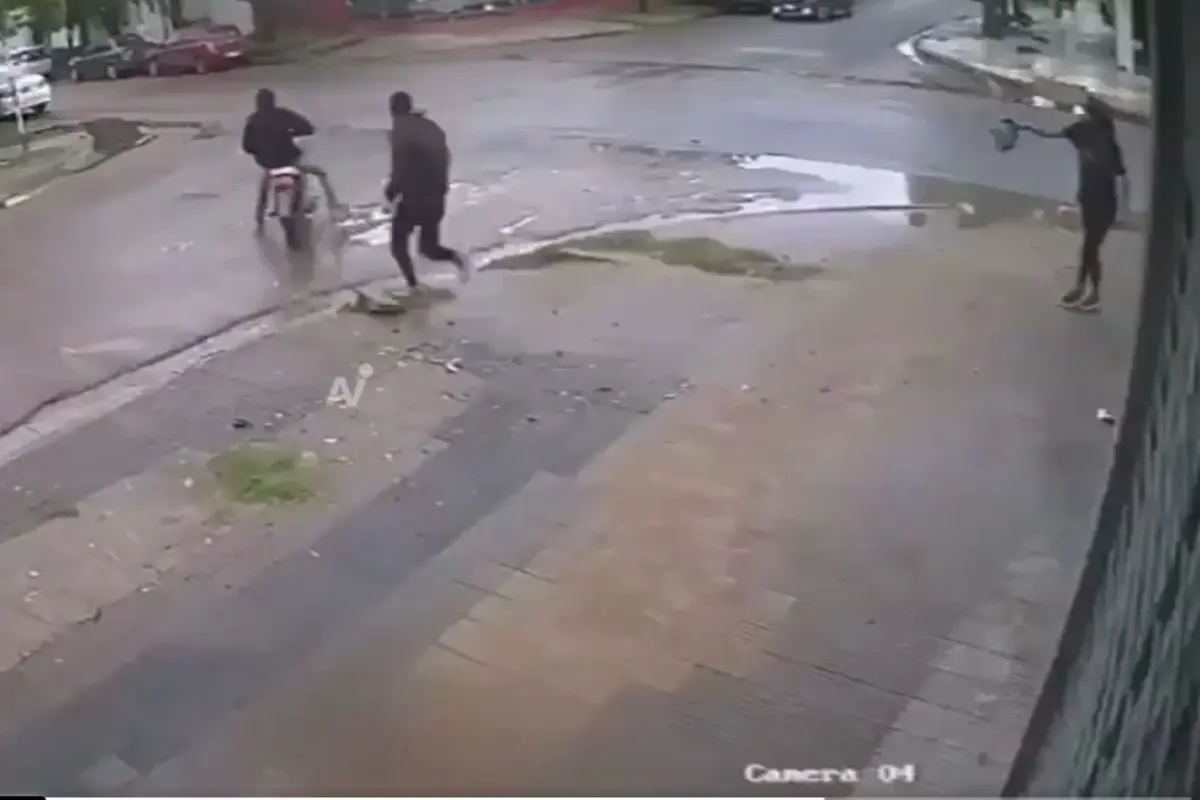 Mujer quema a ladrones con agua hirviendo Especial
