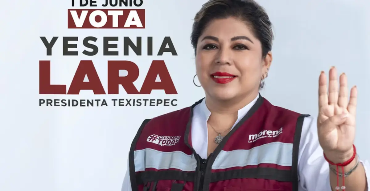 Iba acompañada de simpatizantes por las calles de Veracruz. Especial.