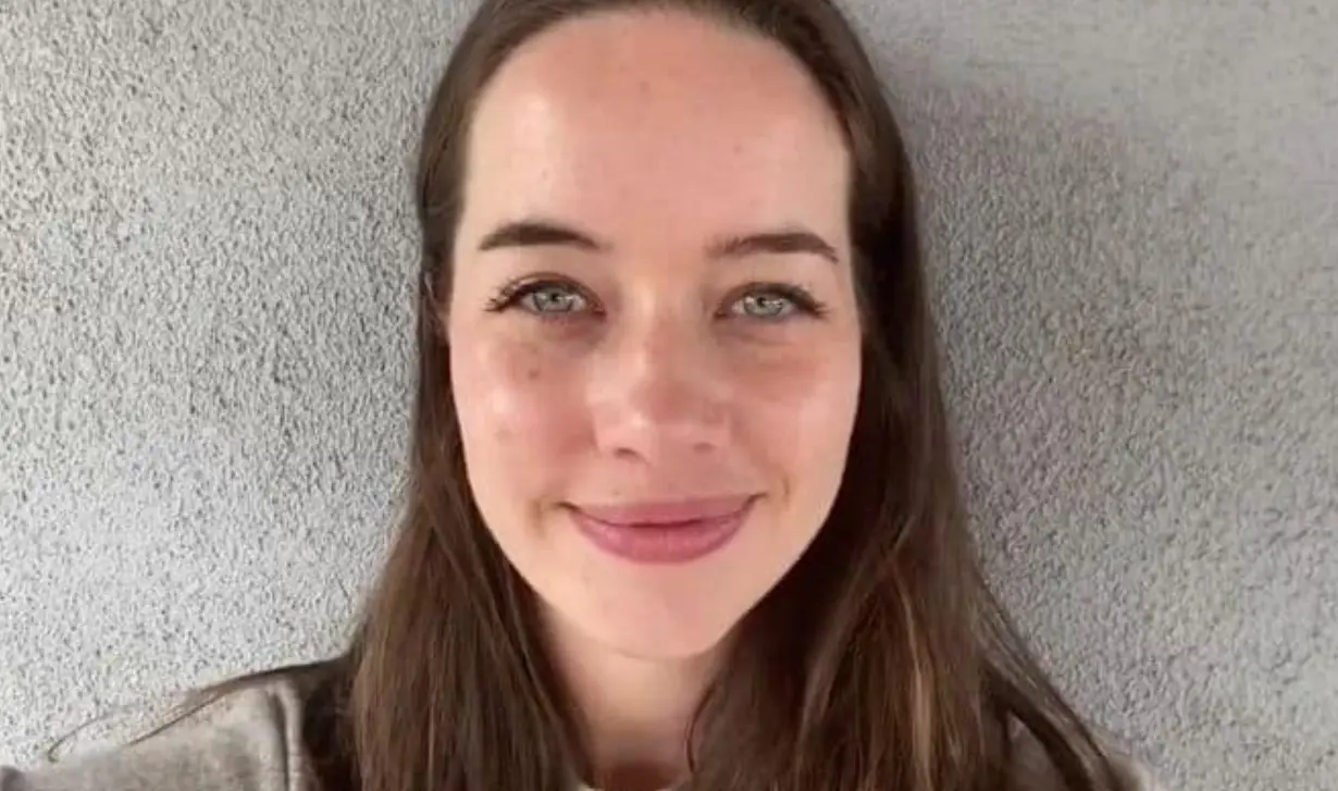 Participó en la serie estadounidense 'Reign', donde interpretó a Lady Lola durante tres temporadas.