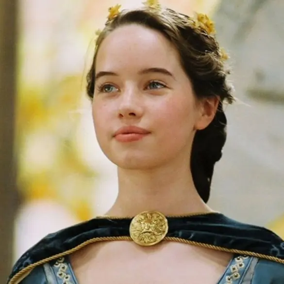 Así luce la niña que hizo a Susan en Las crónicas de Narnia