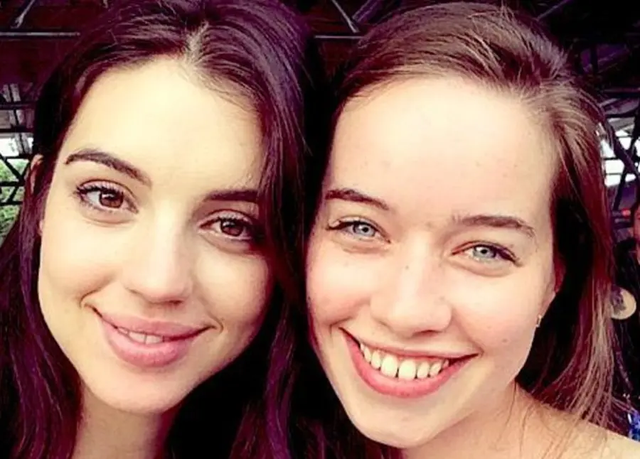 Su papel en 'La monja II' marcó su regreso al cine comercial, ahora en el género de horror sobrenatural.