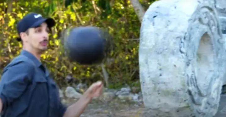 Su juego de pelota era falso. Especial.