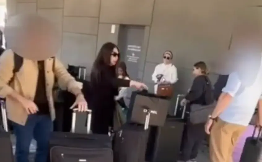 Imágenes de la familia Guzmán en el puerto fronterizo de San Ysidro. Especial