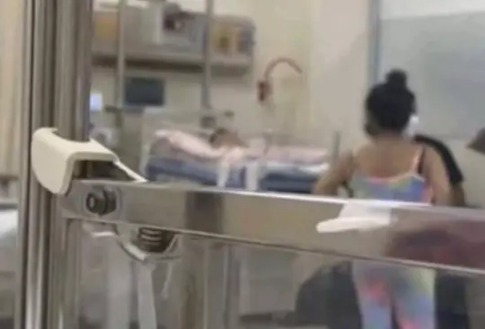 La bebé llevaba varios días hospitalizada. La bebé llevaba varios días hospitalizada.
