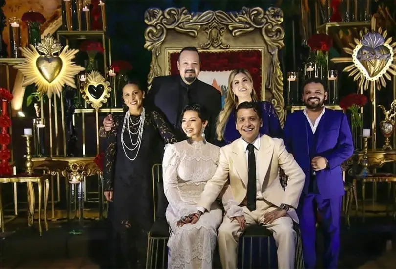 &Aacute;ngela Aguilar y Nodal con sus pap&aacute;s