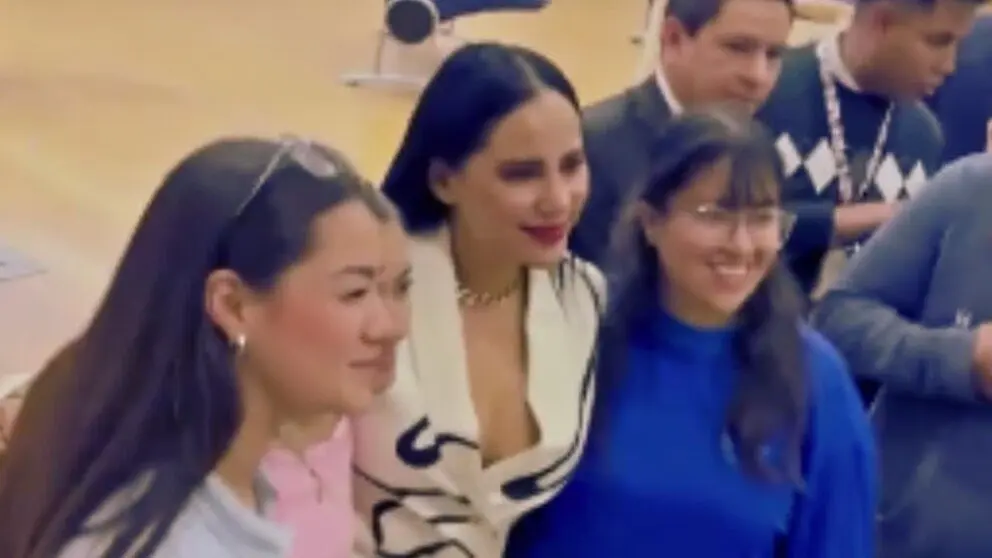 Sandra Cuevas visita la UNAM