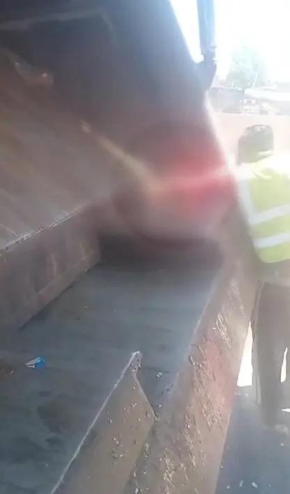 Trabajador queda prensado en camión recolector de basura Especial