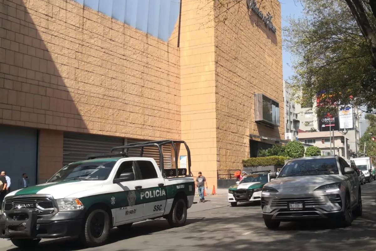  Trabajador cae y muere en Palacio de Hierro de Polanco 