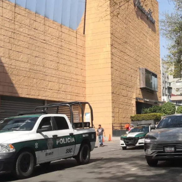 Muere trabajador al caer de altura de cinco metros en Palacio de Hierro Polanco