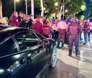 Conductor atropella a varios peatones en Avenida Juárez, frente a la Alameda Central