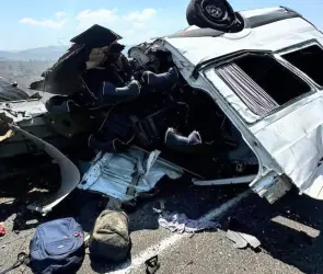 Iban a celebrar el D&iacute;a del Maestro y murieron en brutal accidente en carretera Cuacnolapan-Oaxaca