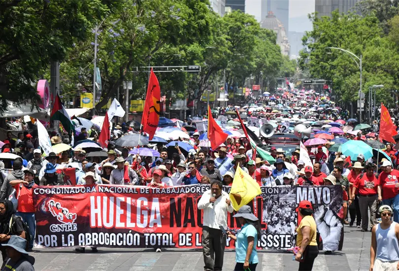 CNTE bloquea Reforma y Circuito Interior: esto exigen