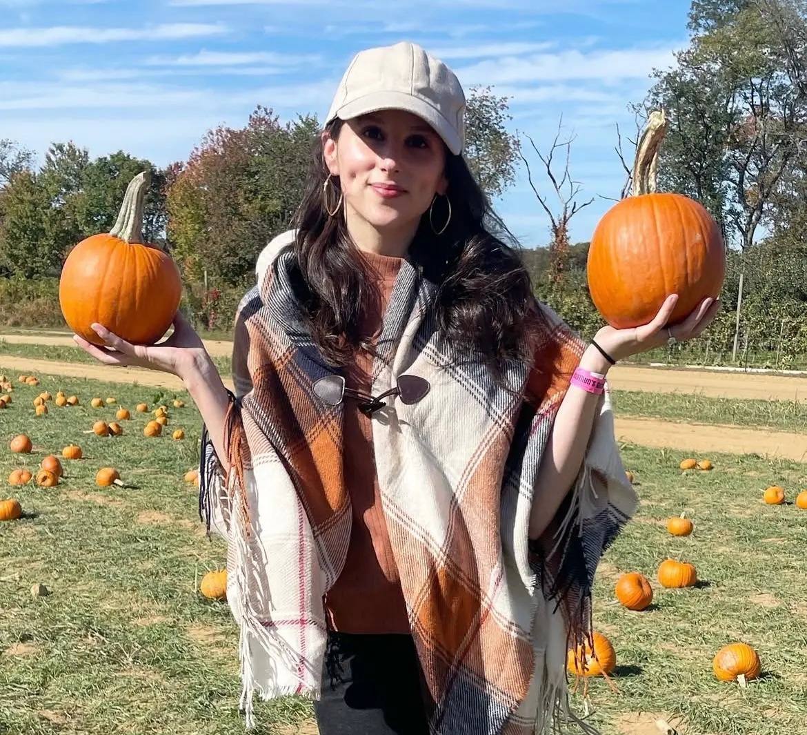 A partir de 2010, decidió alejarse del foco mediático y se enfocó en su formación académica.