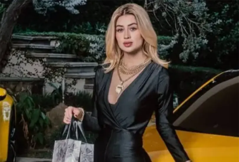 La famosa influencer fue asesinada en vivo.
