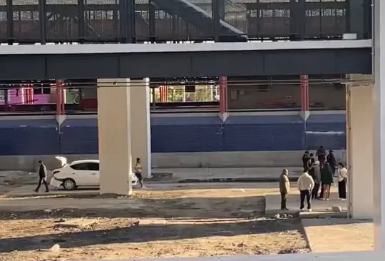 Pareja ebria provoca doble choce en metro Santa Martha Pareja ebria provoca doble choce en metro Santa Martha