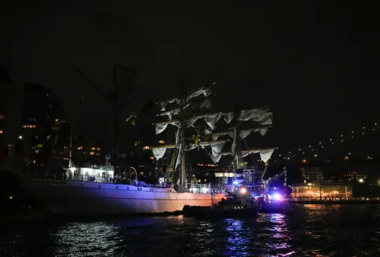 EN VIVO | Buque Cuauhtémoc de la Marina choca con el Puente de Brooklyn en Nueva York EN VIVO | Buque Cuauhtémoc de la Marina choca con el Puente de Brooklyn en Nueva York
