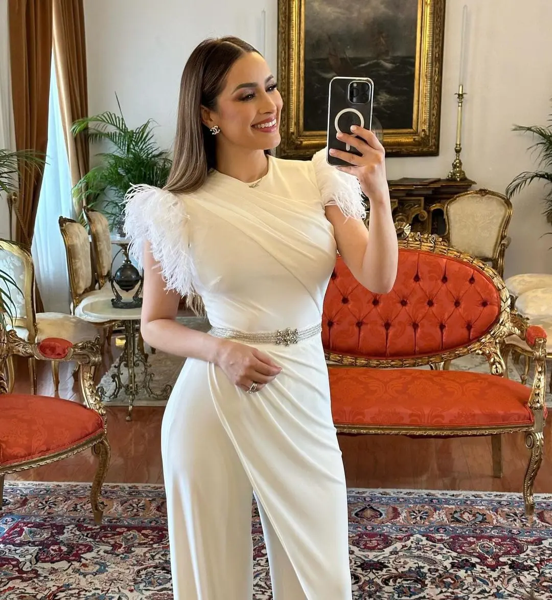 Poco después de su boda, Cynthia anunció su salida de 'Venga la Alegría' para enfocarse en su deseo de convertirse en madre. En agosto de 2023 nació su primer hijo.