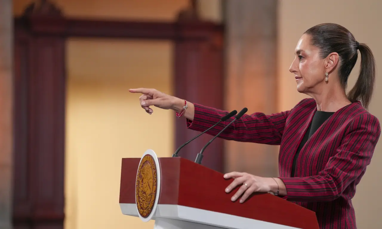  Sheinbaum se reunirá con la CNTE tras protestas por pensiones y salarios 