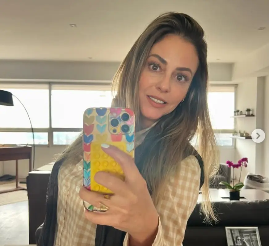 Ahora tiene 47 años, es madre de tres hijos y está casada con Mario Saucedo. Tras abandonar las grabaciones de 'Locura de amor', dejó la actuación, pero 2017 que regresó con la telenovela 'La piloto'.