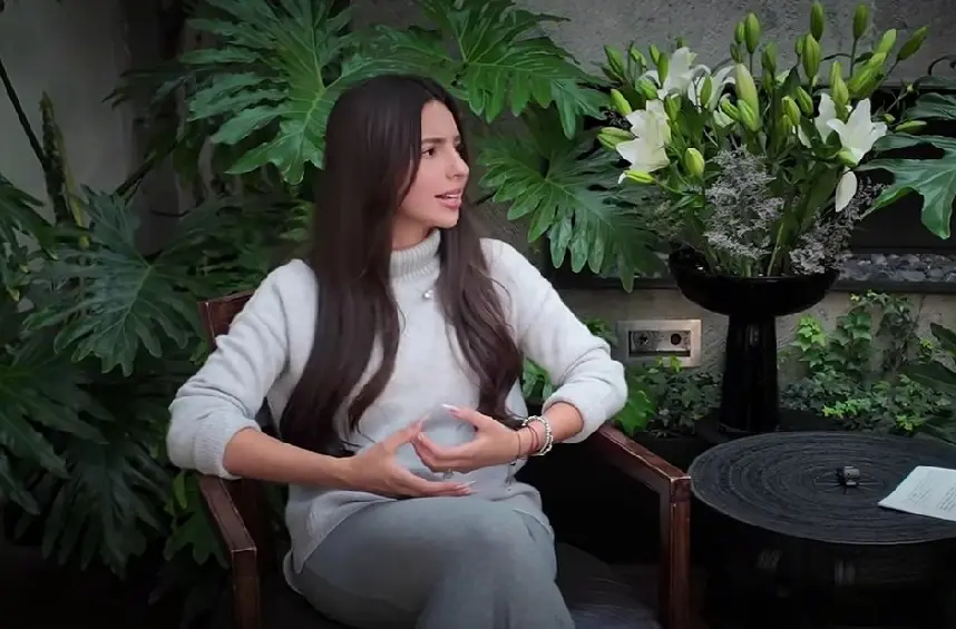 Ángela Aguilar mostró su nuevo disco a Pepe Aguilar YouTube