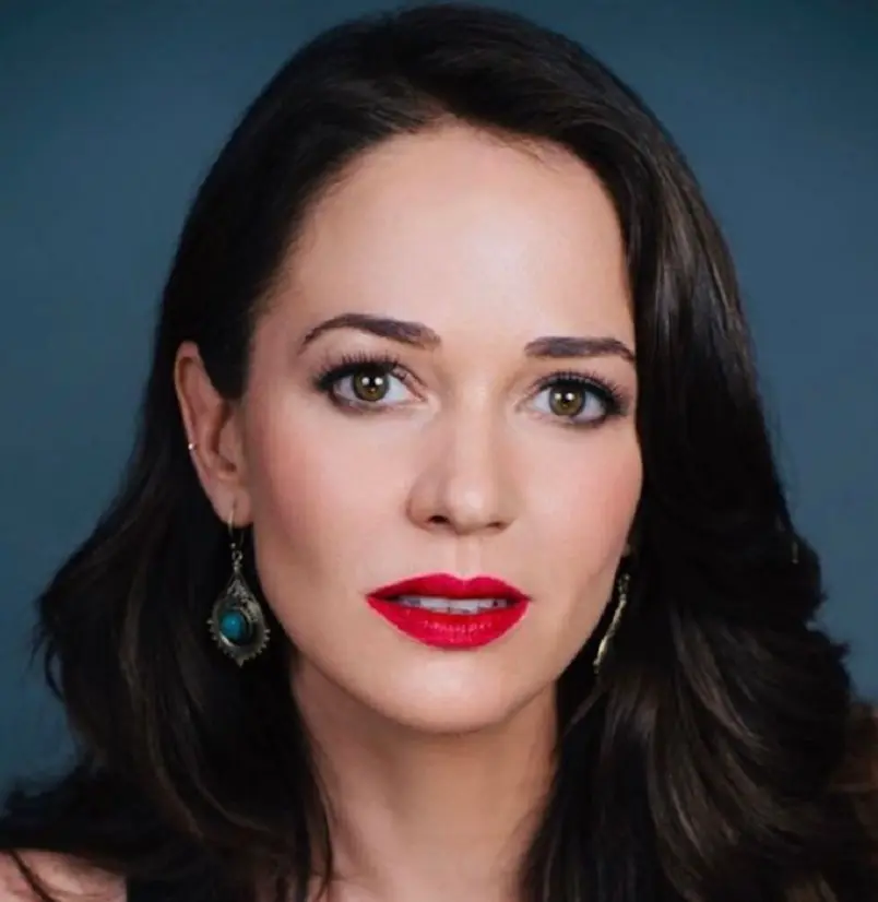 Ahora tiene 49 años, ha participado en telenovelas como 'La candidata' y 'Tres veces Ana', también fue conductora del programa 'LCDP' de Multimedios.