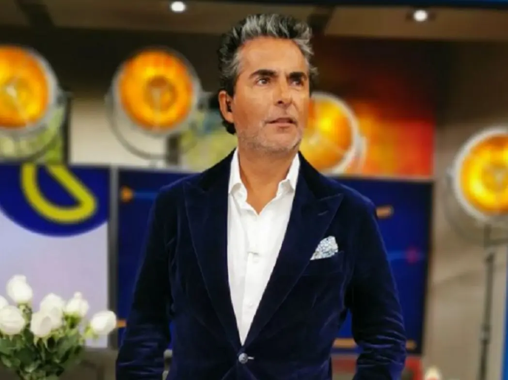 Ahora tiene 60 años y es padre de dos hijas. Es conductor de programas como 'Hoy' y 'Miembros al aire'.