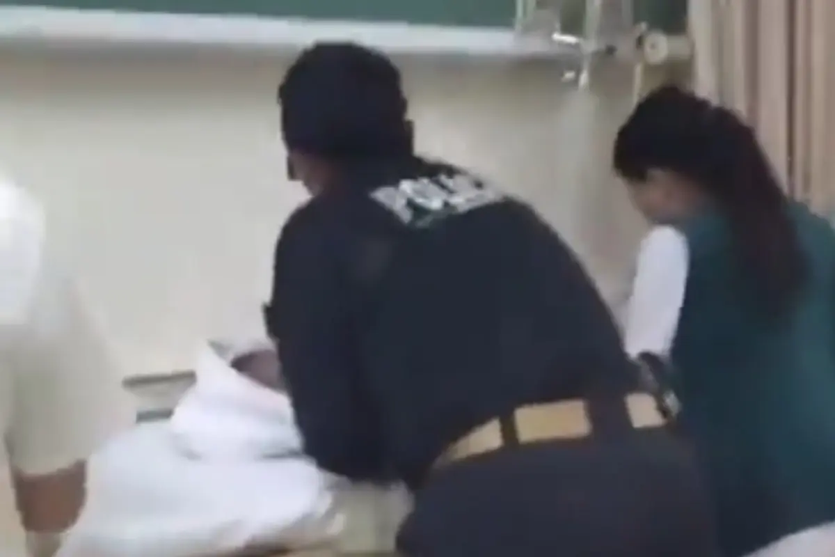  Bebé hallada en bolsa negra en Ciudad Azteca lucha por sobrevivir
 