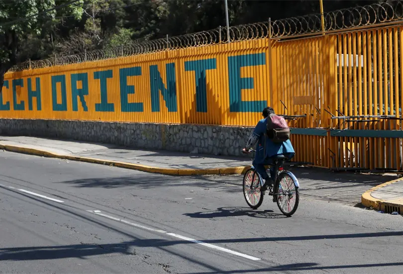 Despu&eacute;s de protestas y bloqueos para exigir su localizaci&oacute;n, Israel Sandoval fue encontrado con vida.