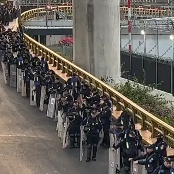 Caos en CDMX: Policía blinda el AICM ante nueva jornada de protestas de la CNTE