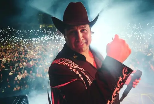 Julión pidió disculpas a toda la gente en nombre de su equipo de trabajo. Julión pidió disculpas a toda la gente en nombre de su equipo de trabajo.