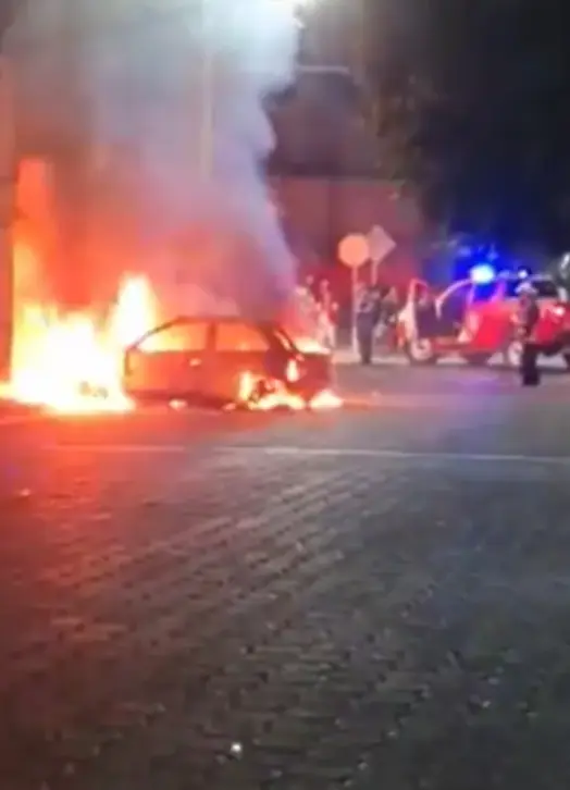 Muchas personas atacaron la propiedad de los agresores tras la brutal agresión a Misael. Especial.
